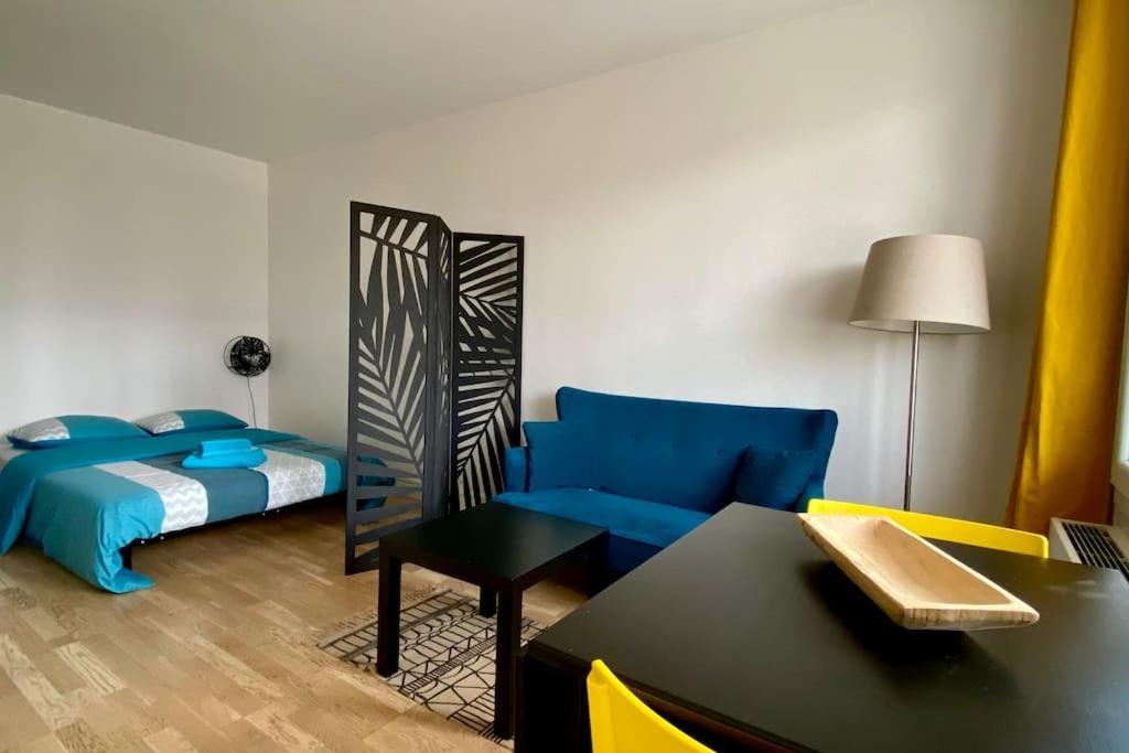 Beau Studio Cosy Et Calme - Face A La Gare De Rosny-Sous-Bois - 20Mn De Paris Et Disneyland Exteriör bild