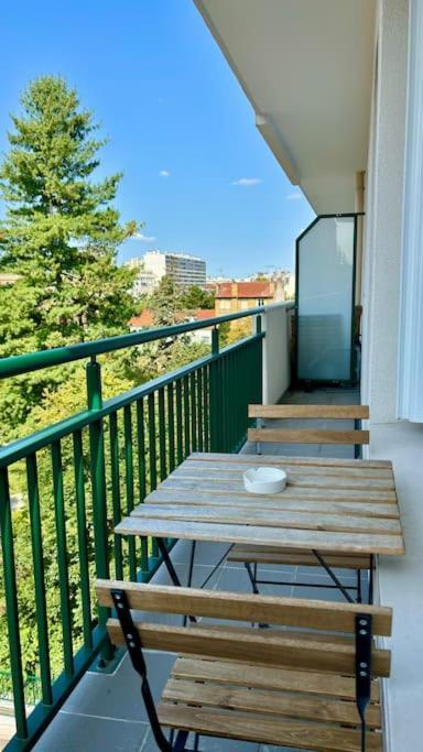 Beau Studio Cosy Et Calme - Face A La Gare De Rosny-Sous-Bois - 20Mn De Paris Et Disneyland Exteriör bild